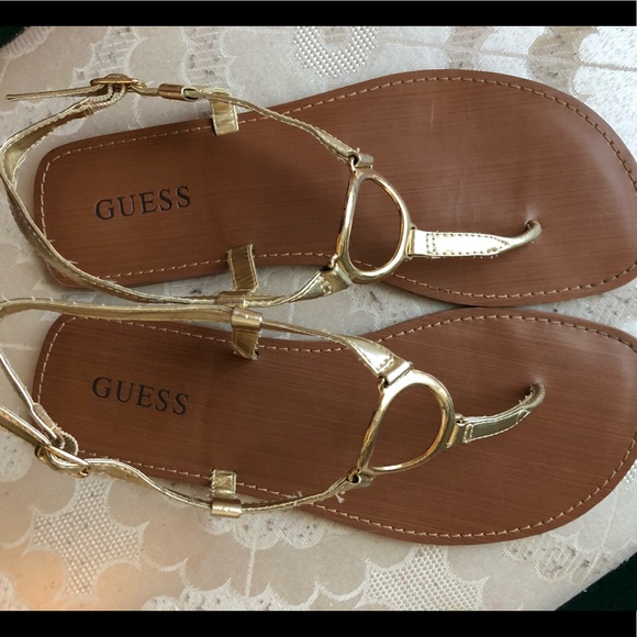 Guess Gold Sandal - Picture 1 of 3
